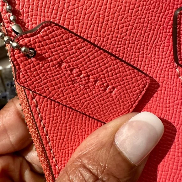 EUC Coach Rowan File Bag in Cross-Grain Leather - Picture 9 of 12